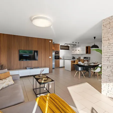 Grand With 3 Bedrooms In Porec! *