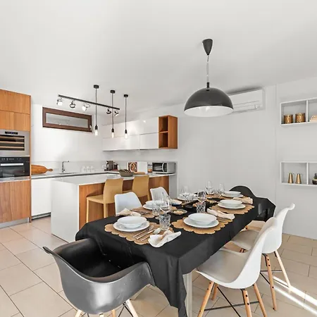 Grand With 3 Bedrooms In Porec!