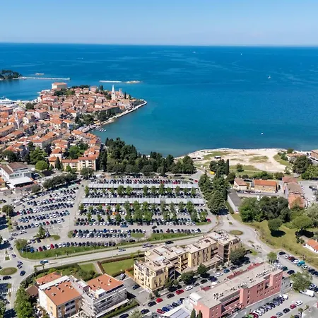 דירה Grand With 3 Bedrooms In Porec!