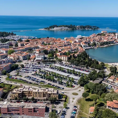 דירה Grand With 3 Bedrooms In Porec! פורץ