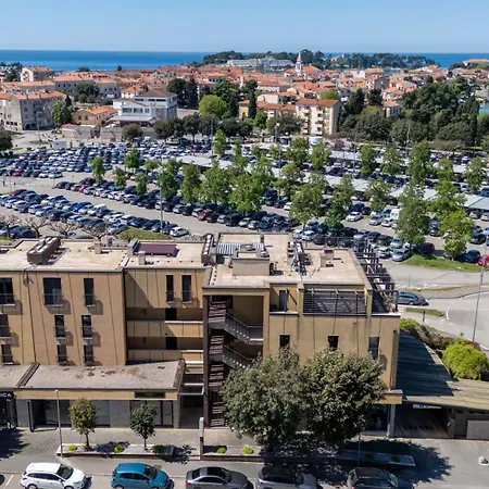 Grand With 3 Bedrooms In Porec! * פורץ