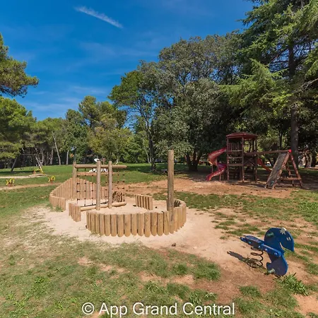 Grand With 3 Bedrooms In Porec! * פורץ