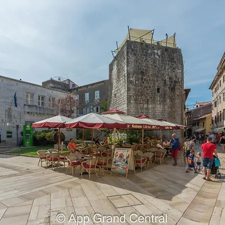 Apartment Grand With 3 Bedrooms In Porec!