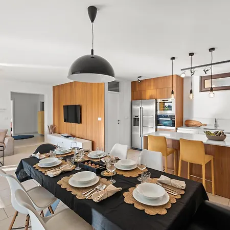 דירה Grand With 3 Bedrooms In Porec! *