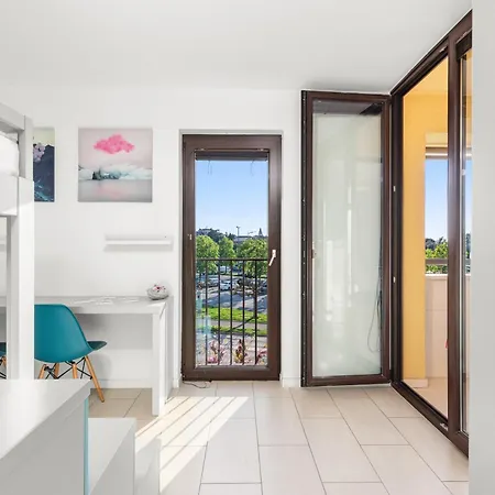 דירה Grand With 3 Bedrooms In Porec!
