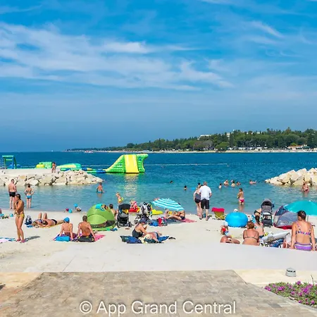 Apartment Grand With 3 Bedrooms In Porec!