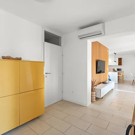 דירה Grand With 3 Bedrooms In Porec! פורץ