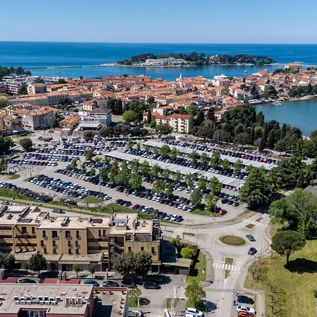 דירה Grand With 3 Bedrooms In Porec! *